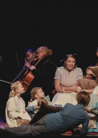 Muzikinis spektaklis. Žaismingos muzikos garsų orkestras 